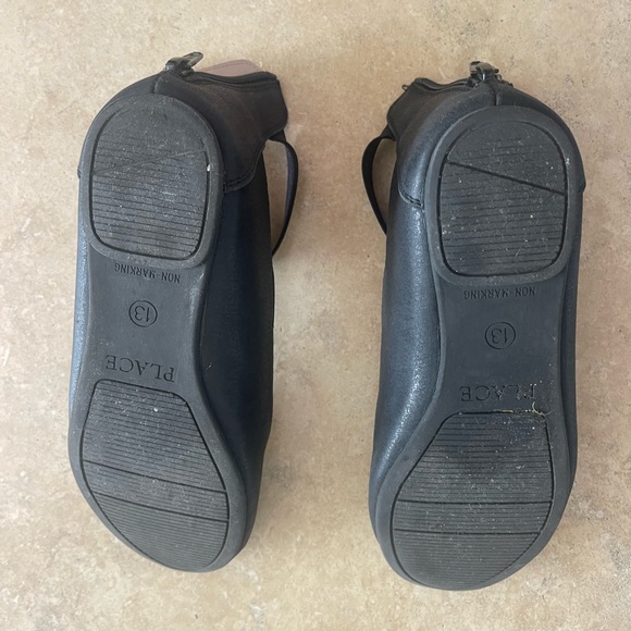 The Children’s Place
Girls Uniform Cross Strap Ballet Flats - Black - Picture 3 of 3